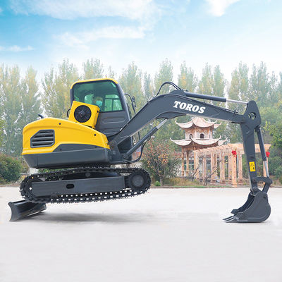 4000 kg Mini Excavator Machine 300 mm szerokość toru Maksymalny promień kopania 4730 mm