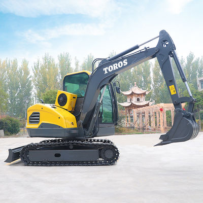 4000 kg Mini Excavator Machine 300 mm szerokość toru Maksymalny promień kopania 4730 mm